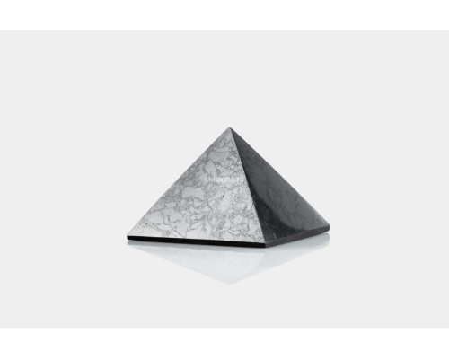 Пирамида из шунгита полированная 6 см 