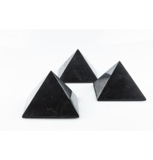 Набор полированных пирамид из шунгита 3-4-5см